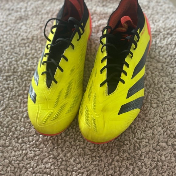 Adidas Predator ELITE fold over soccer cleats - Picture 3 of 11